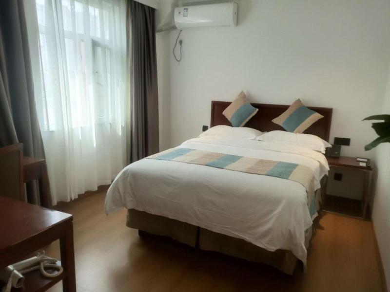 Greentree Inn Shanghai Zhongshan Hutai Hotel Extérieur photo